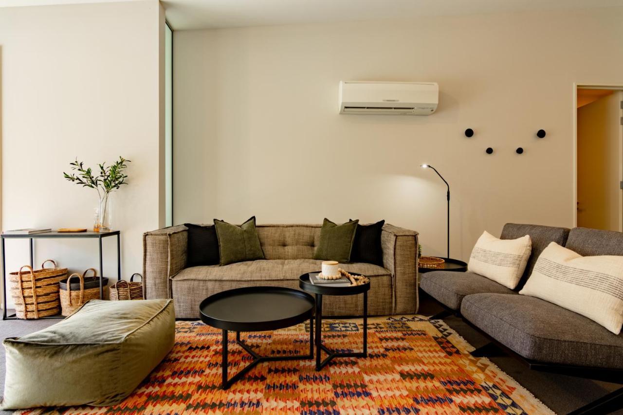 Stylish Haven Luxury Interiors In Prime Location Apartment Куийнстаун Екстериор снимка