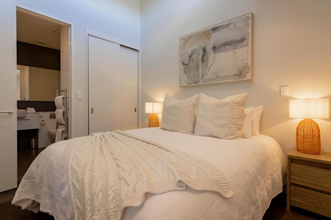 Stylish Haven Luxury Interiors In Prime Location Apartment Куийнстаун Екстериор снимка