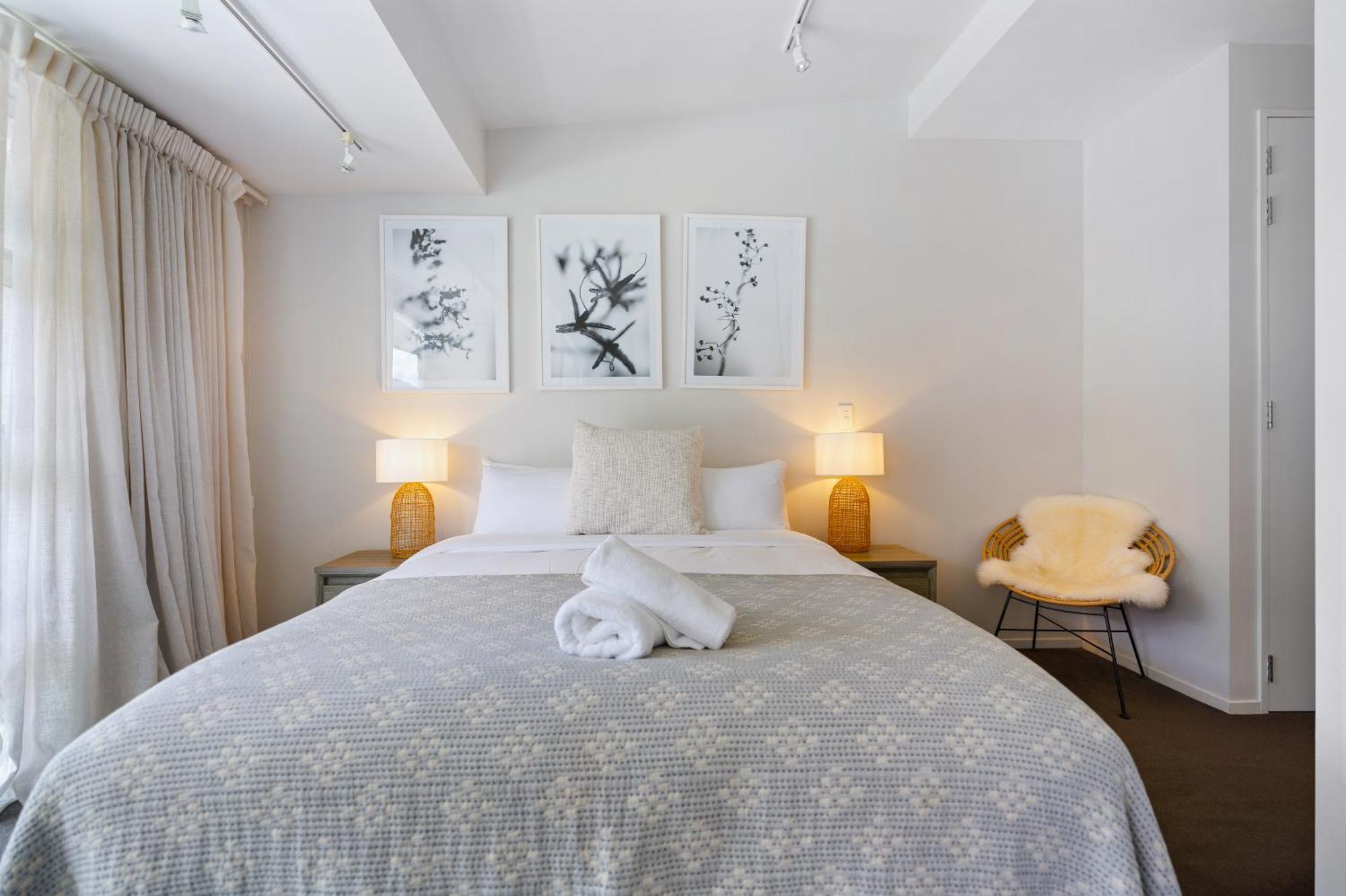 Stylish Haven Luxury Interiors In Prime Location Apartment Куийнстаун Екстериор снимка